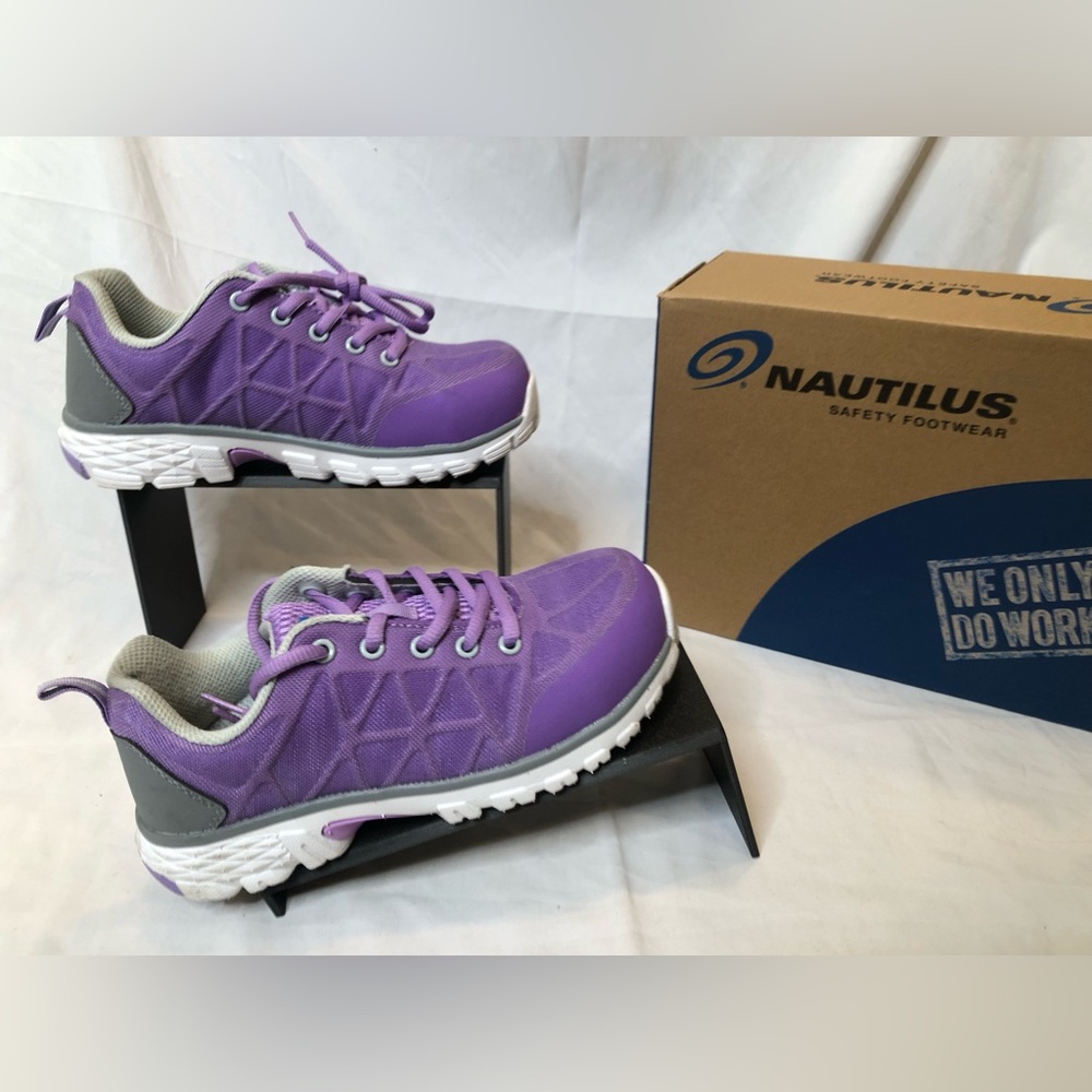 Nautilus Safety Footwear N1071 Spark EH Carbon Fiber Toe - Size 5 Wide (D)